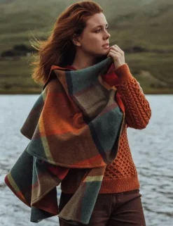 Ladies Aran Ponchos & Capes*Sweater Shop 100% Lambwool Cape Col: 639