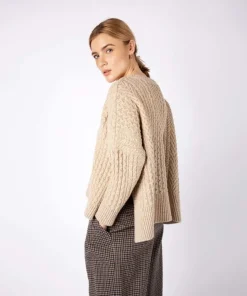 Womens Irish Knitwear|Womens Aran Fisherman Sweaters*Sweater Shop Cropped Aran Sweater Seashell