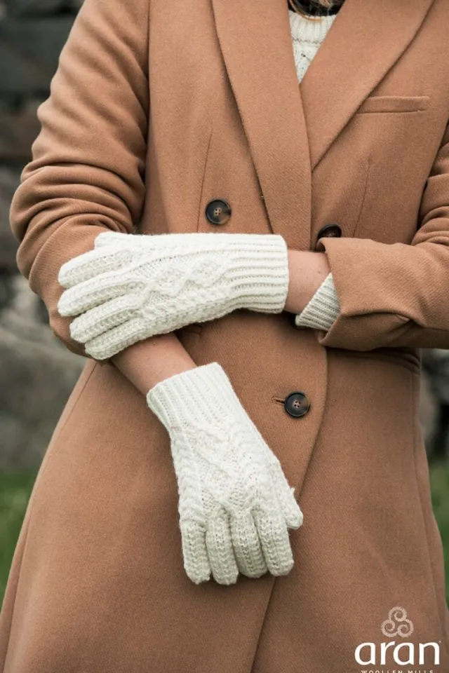 Aran Gloves & Mittens*Sweater Shop Handknit Aran Wool Gloves Unisex