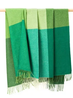 Lambswool*Sweater Shop Lambswool Throw Green Mix - Col.608