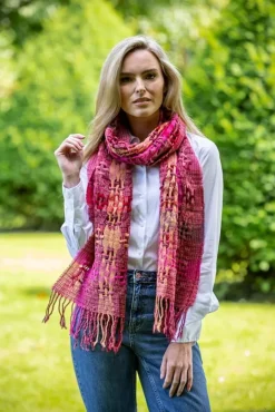 Ladies Aran Scarves*Sweater Shop Suantrai of Ireland Open Weave Wool Scarf Pink