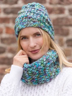 Ladies Merino Wool Scarves*Sweater Shop Super Soft Merino Wool Handmade Snood and Hat Set - Turquoise