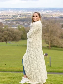 Aran Wool Throws*Sweater Shop Two Tone Plated Aran Throw X4349