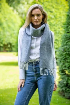 Ladies Wool Cashmere Scarves*Sweater Shop Wool and Cashmere Blue Herringbone Scarf 2424