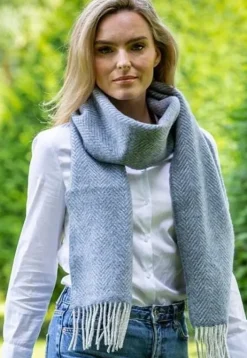 Ladies Wool Cashmere Scarves*Sweater Shop Wool and Cashmere Blue Herringbone Scarf 2424