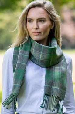 Ladies Wool Cashmere Scarves*Sweater Shop Wool and Cashmere Scarf Green Tartan