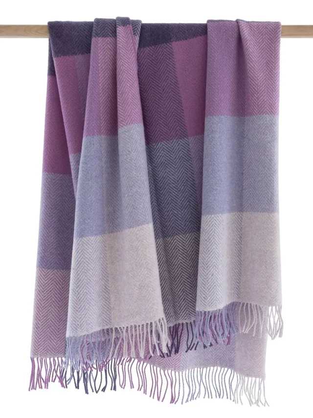 Cashmere & Merino Throws*Sweater Shop Wool and Cashmere Throw Lilac Col.1442